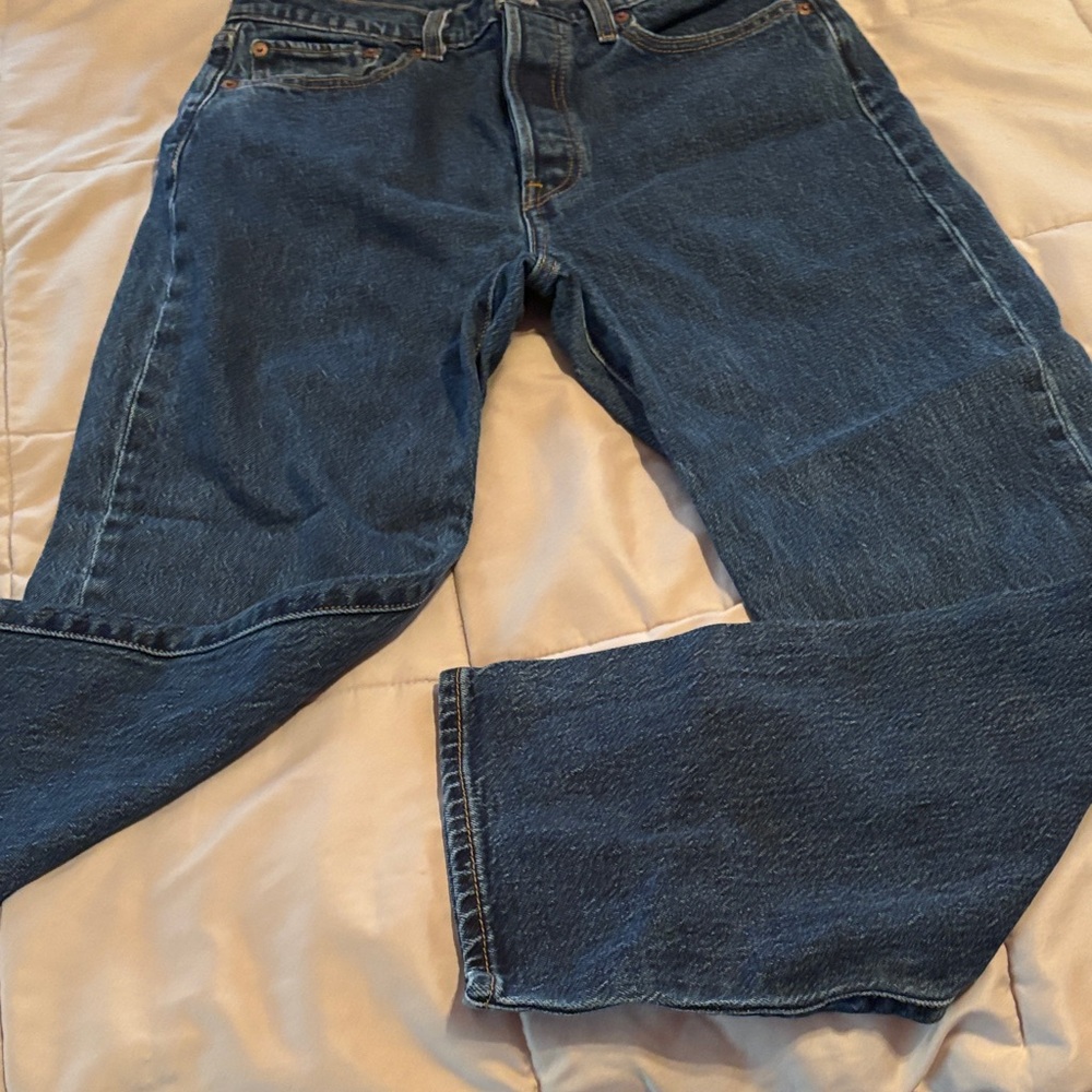 Women’s Levi’s Blue Jeans Wedgie straight size 29